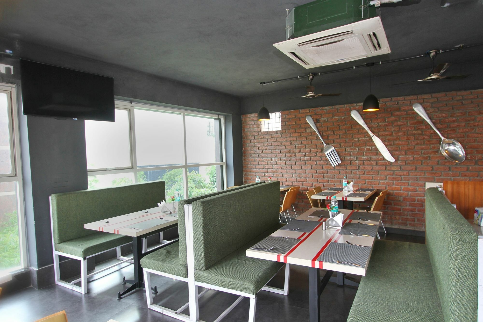 Oyo 7669 The Trinitywood Hotel Bangalore Dış mekan fotoğraf