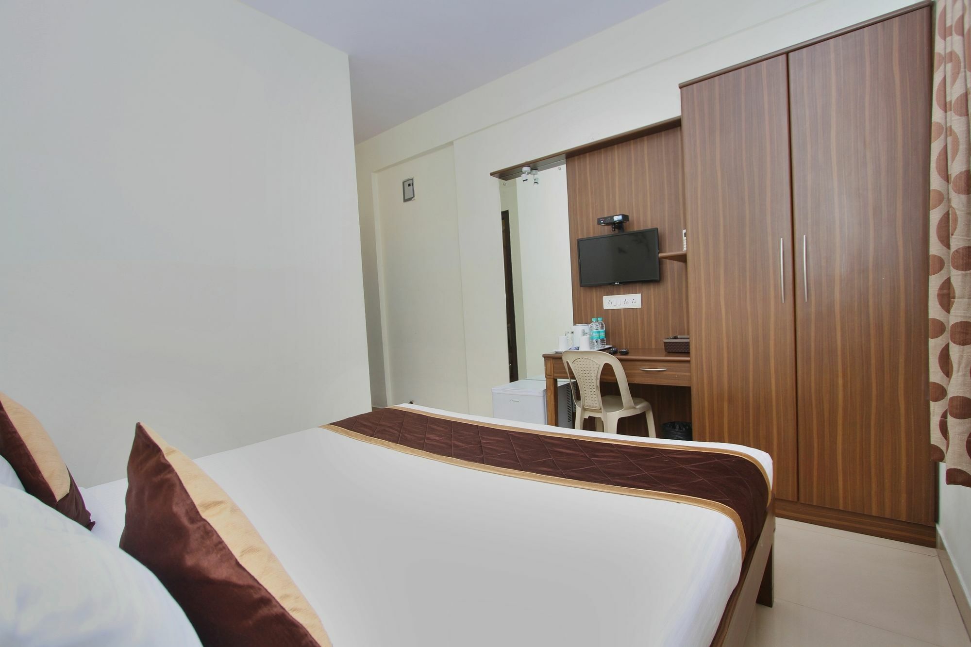 Oyo 7669 The Trinitywood Hotel Bangalore Dış mekan fotoğraf