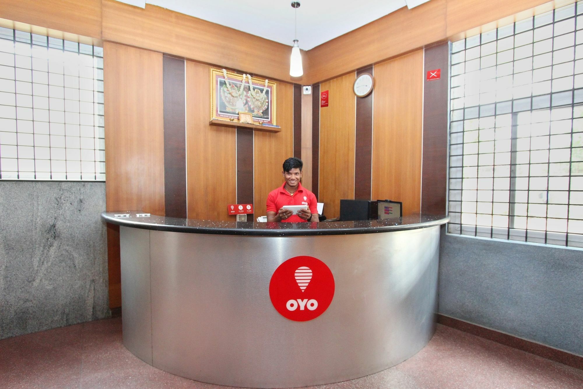 Oyo 7669 The Trinitywood Hotel Bangalore Dış mekan fotoğraf
