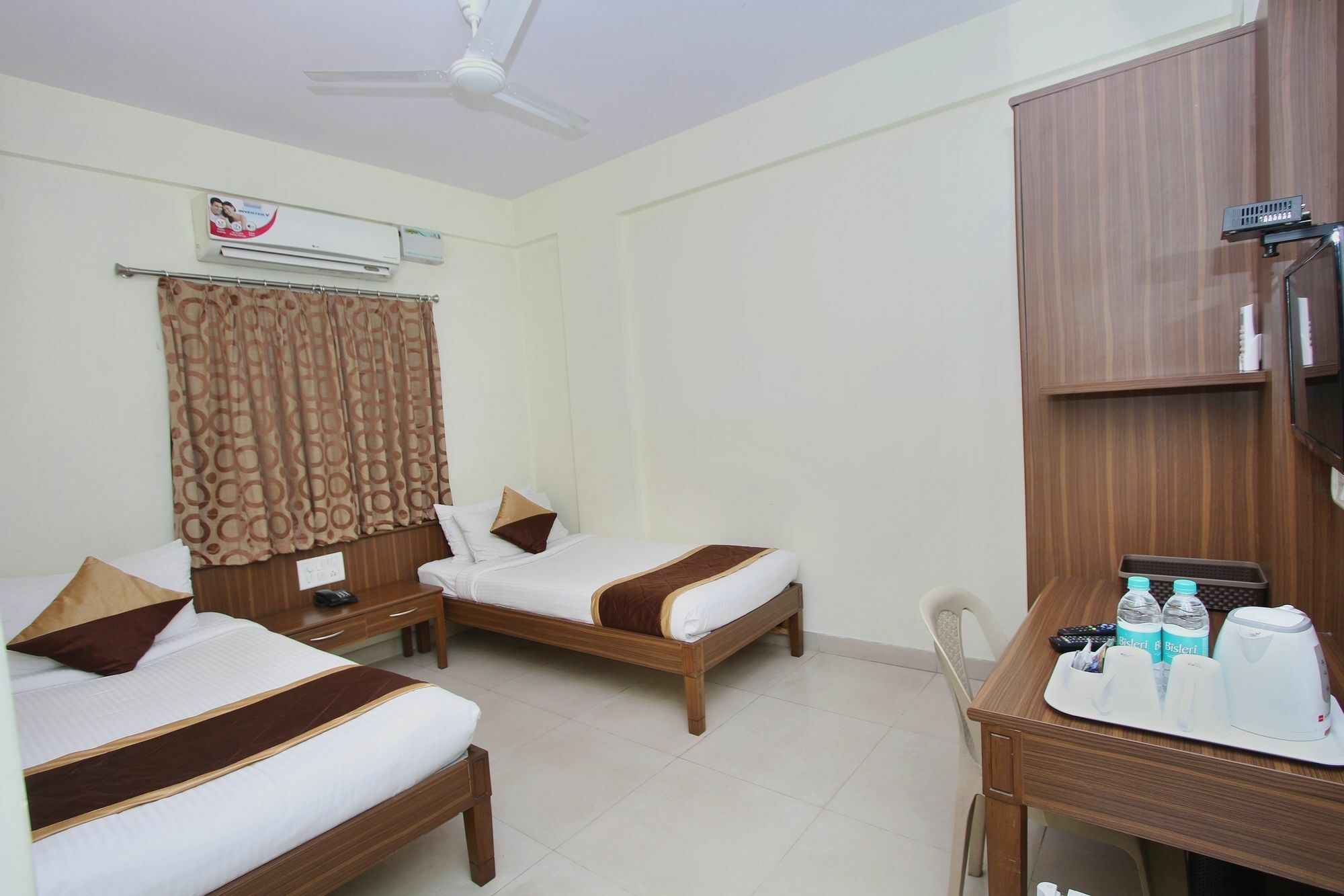 Oyo 7669 The Trinitywood Hotel Bangalore Dış mekan fotoğraf